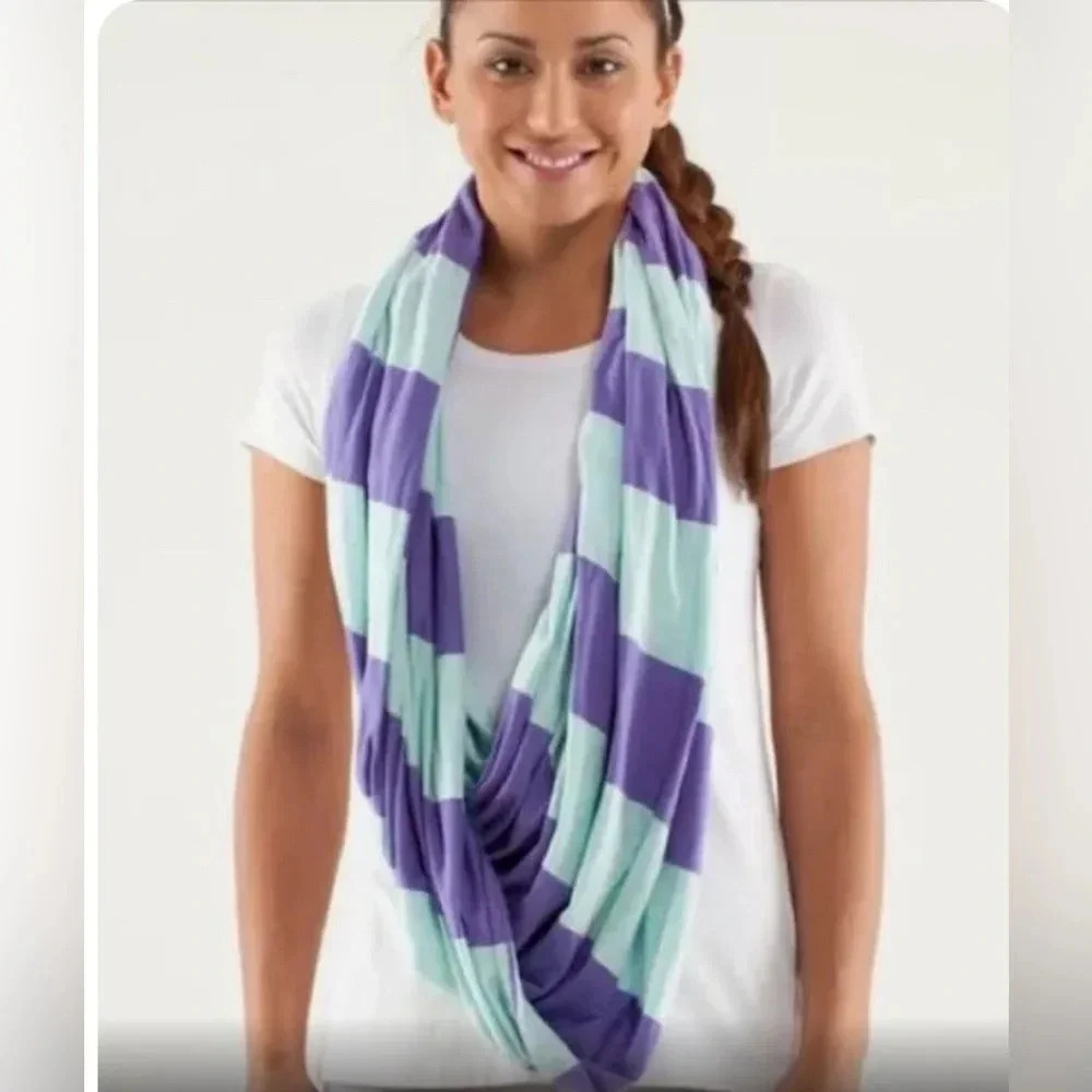 Lululemon Clarity Infinity Scarf, Aqua & Purple Stripe, EUC